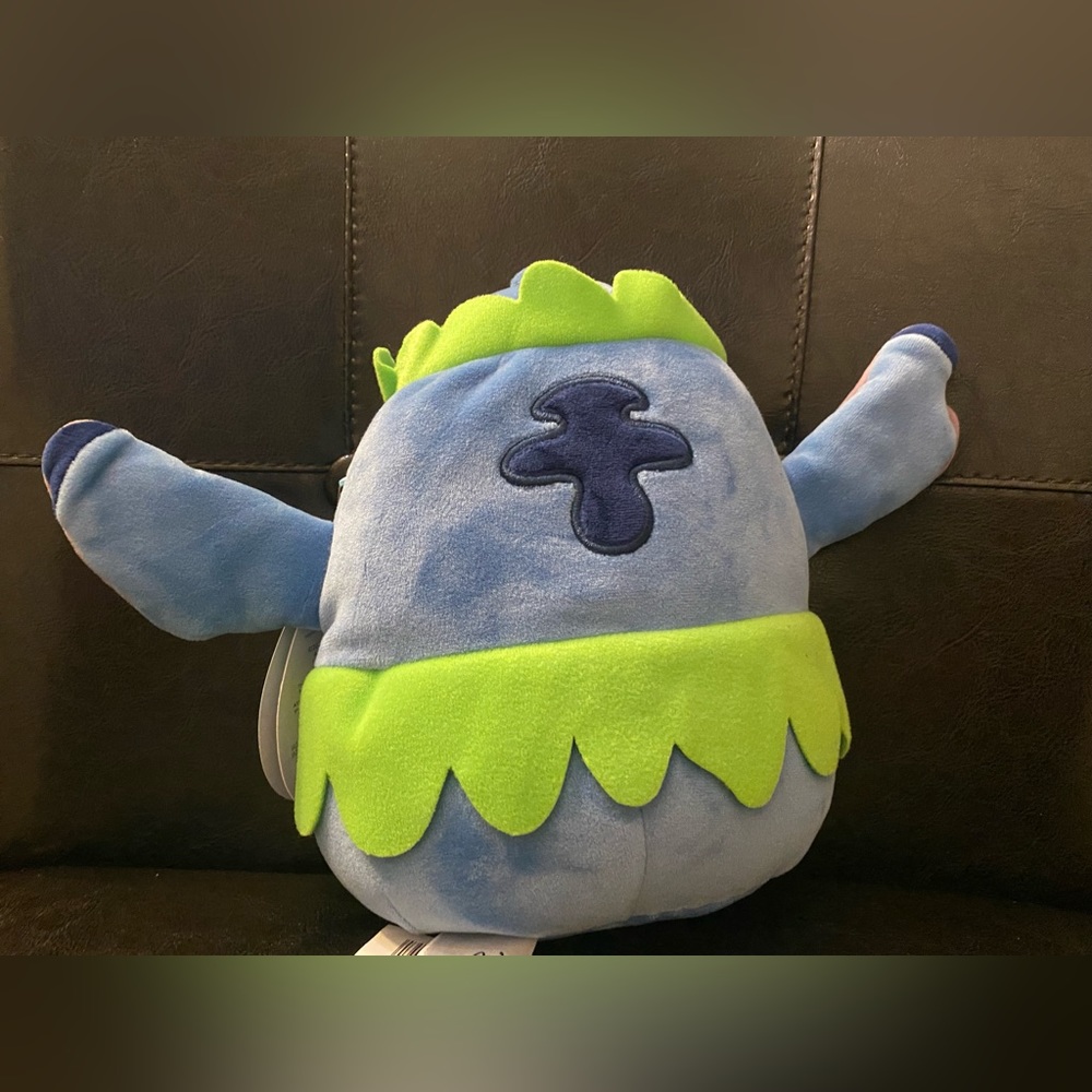 7” Hawaiian Stitch Squishmallow - Picture 7 of 7